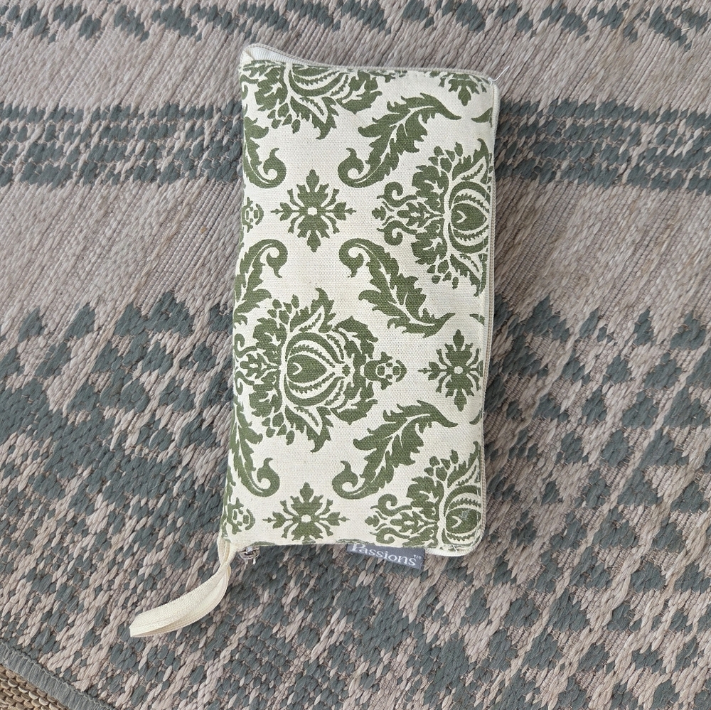 Elegant Green and Cream Patterned Pouch/tote